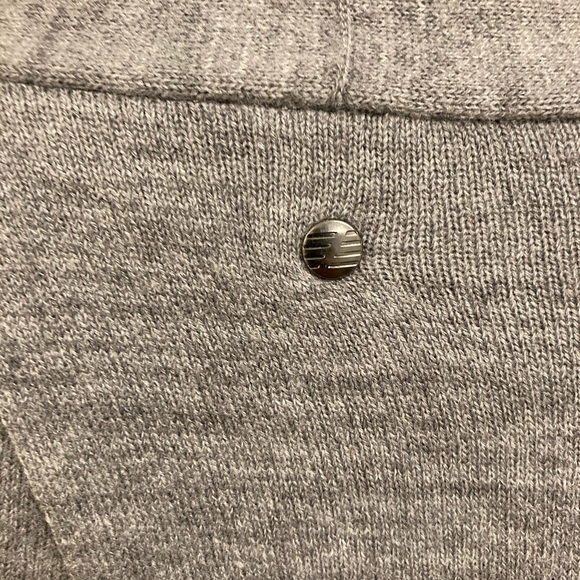 ZELLA YOGA SWEATER - Picture 3 of 5